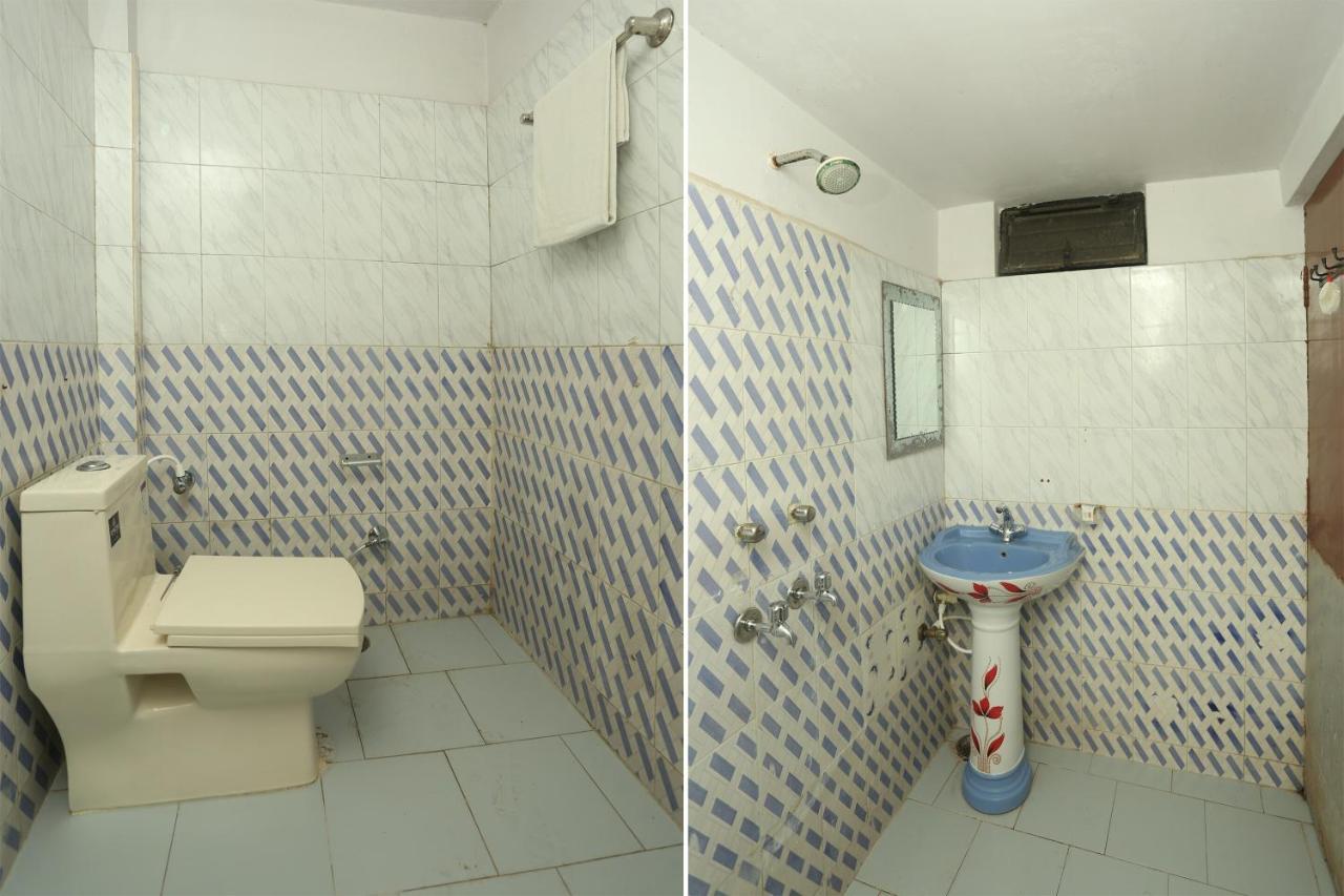 Oyo 18641 Hotel Rashmi Tājganj Buitenkant foto